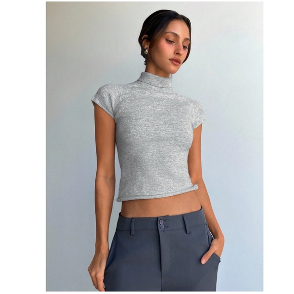 Grey Knit Sweater Top High Neck Short Sleeve - Picture 3 of 9
